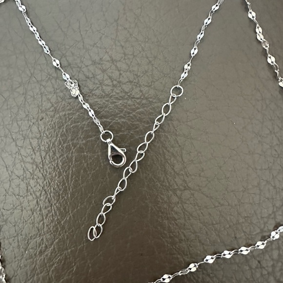 Elegant Sterling Silver Magical Heart Pendant Necklace - Picture 2 of 4